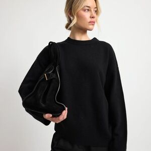 Almina Oversized Cash/Wool Sweater in Black
